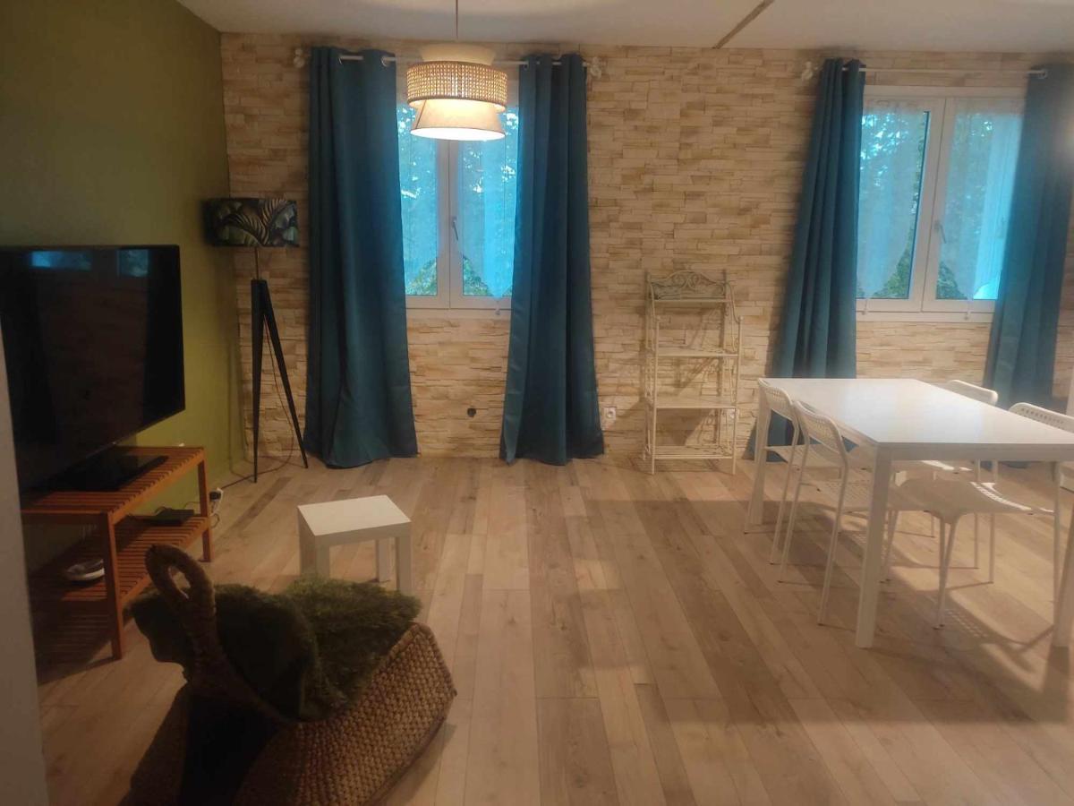 Appartement Jad'Iss à L'Isle-d'Abeau Extérieur photo